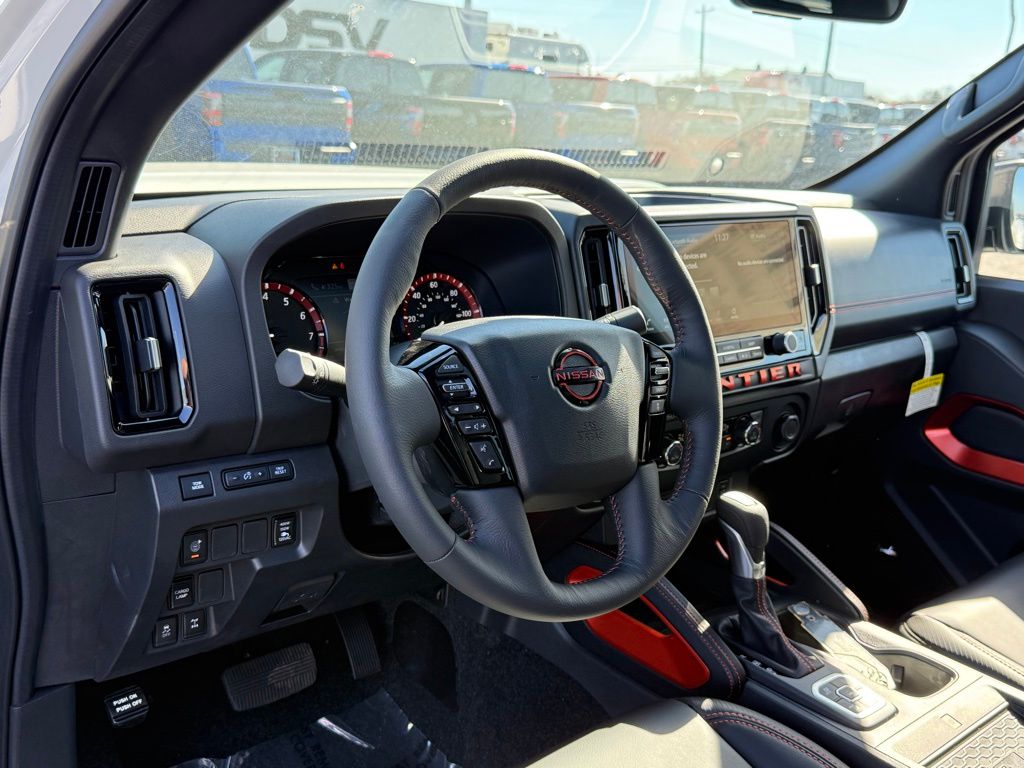 View vehicle photo 3