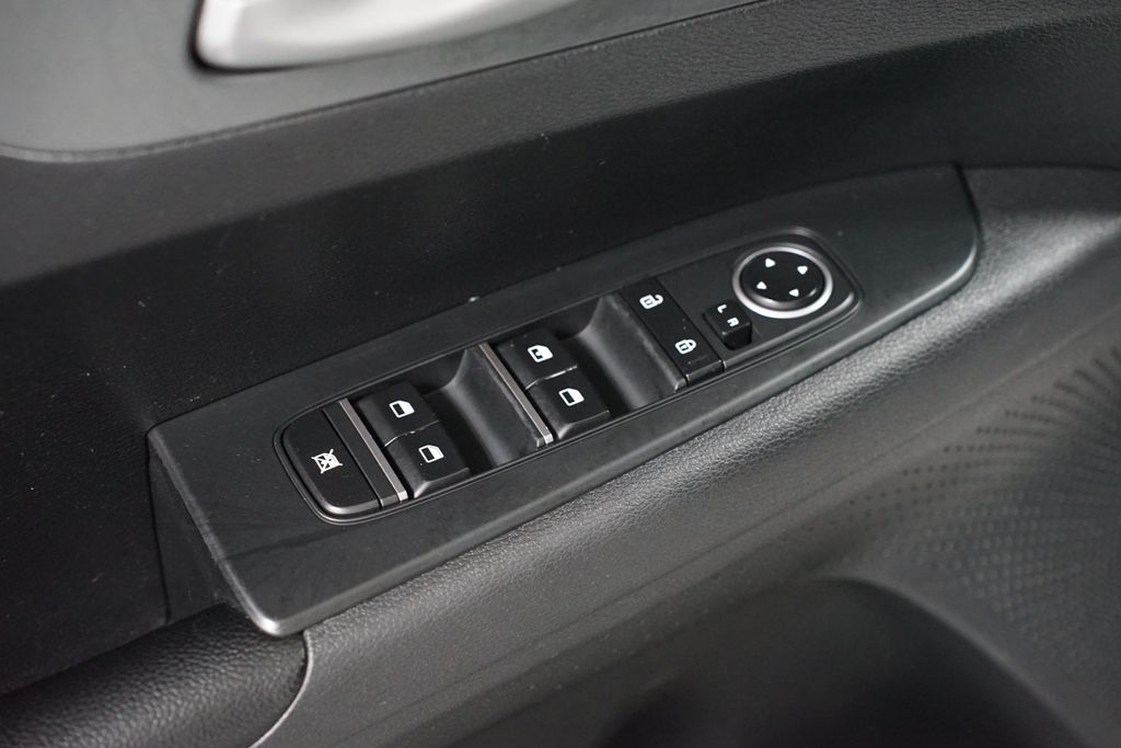 Thumbnail: 2021 Kia Forte - 27