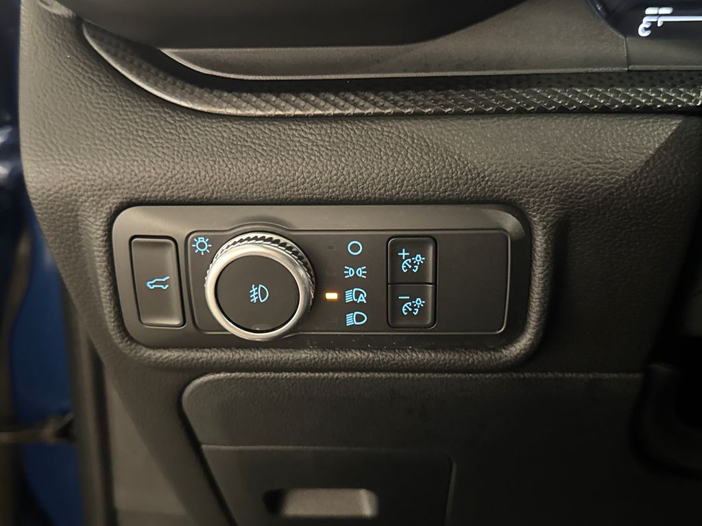 2022 Atlas Blue Metallic Ford Explorer ST-Line RWD SUV