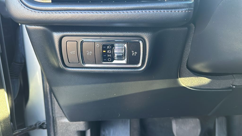 2023 Lincoln Aviator Reserve Silver at Gullo Toyota