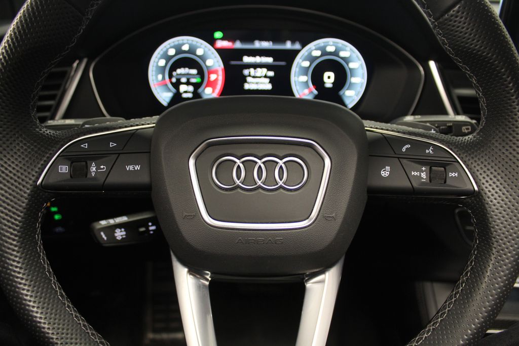 Thumbnail: 2023 Audi SQ5 - 27