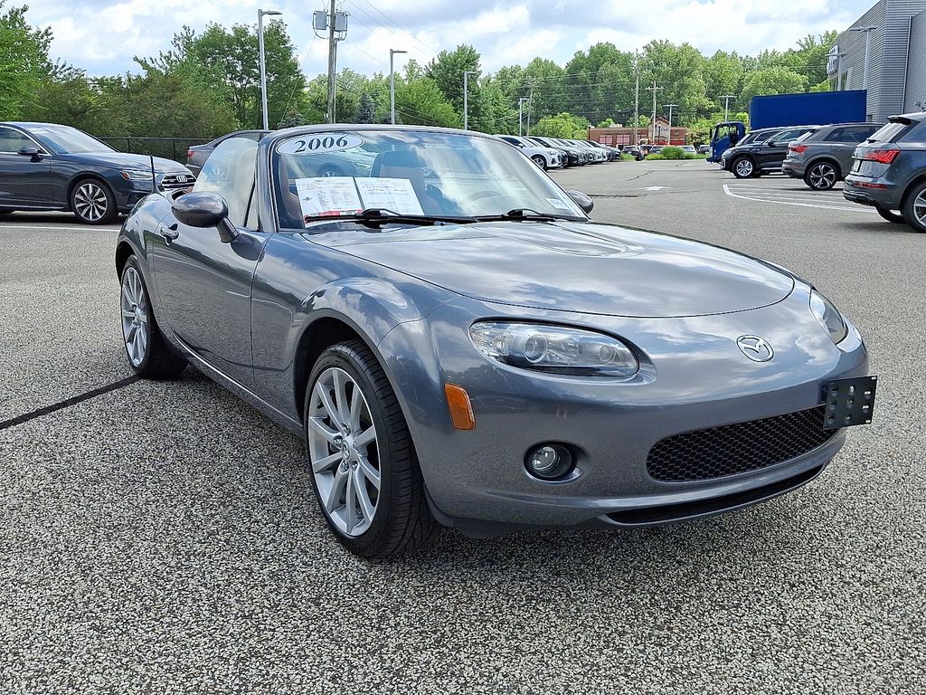Thumbnail: 2006 Mazda MX-5 Miata - 4