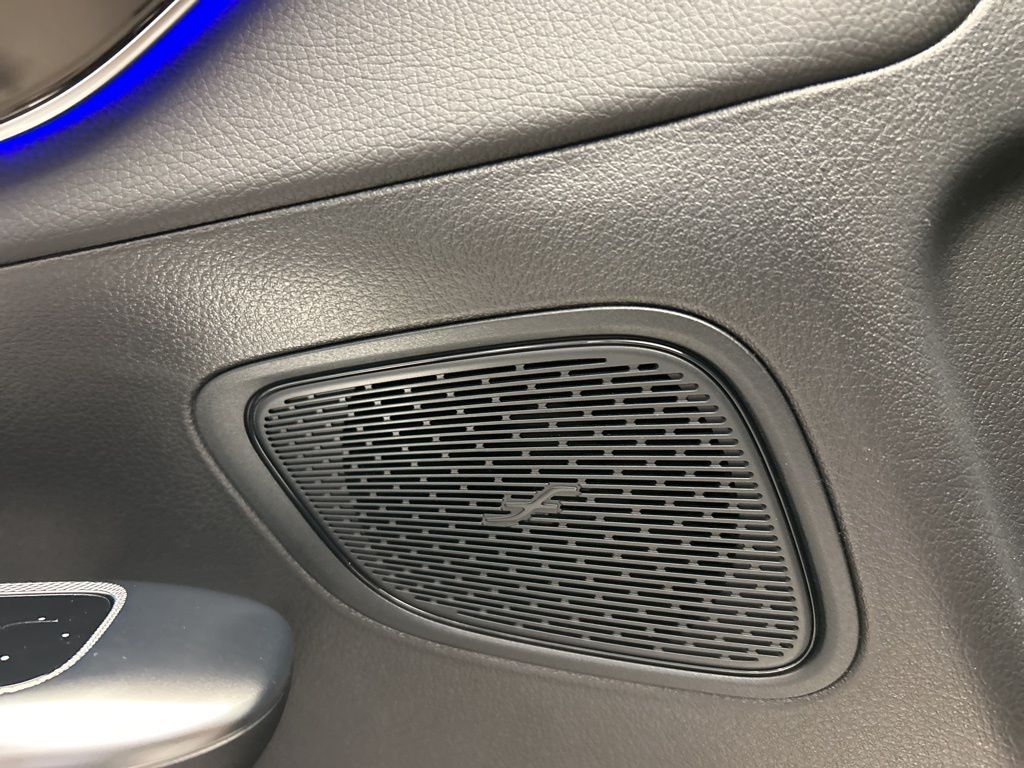 Thumbnail: 2026 Mercedes-Benz GLC - 21