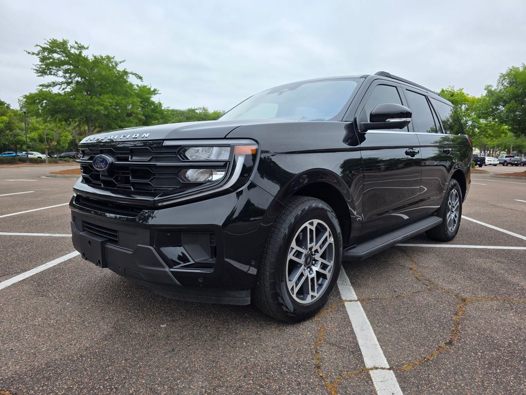 Black Metallic 2025 Ford Expedition SUV / Crossover Four-Wheel Drive Automatic