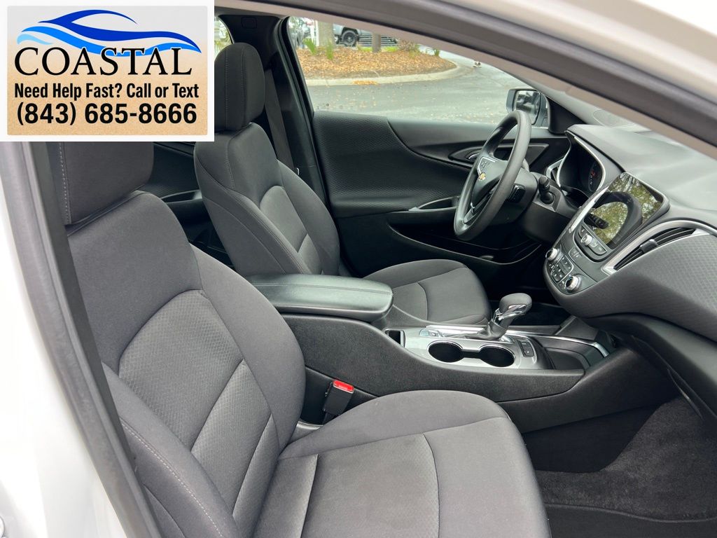 2024 Chevrolet Malibu LT White at Matthews Motors of Wilmington