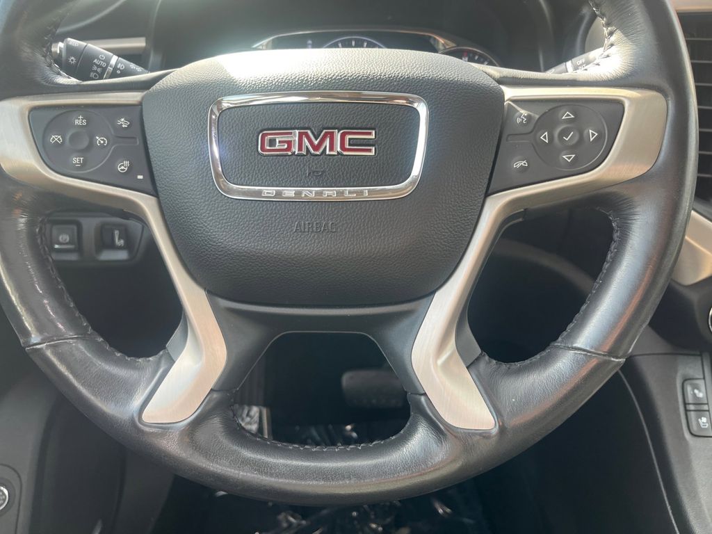 2019 GMC Acadia Denali 16