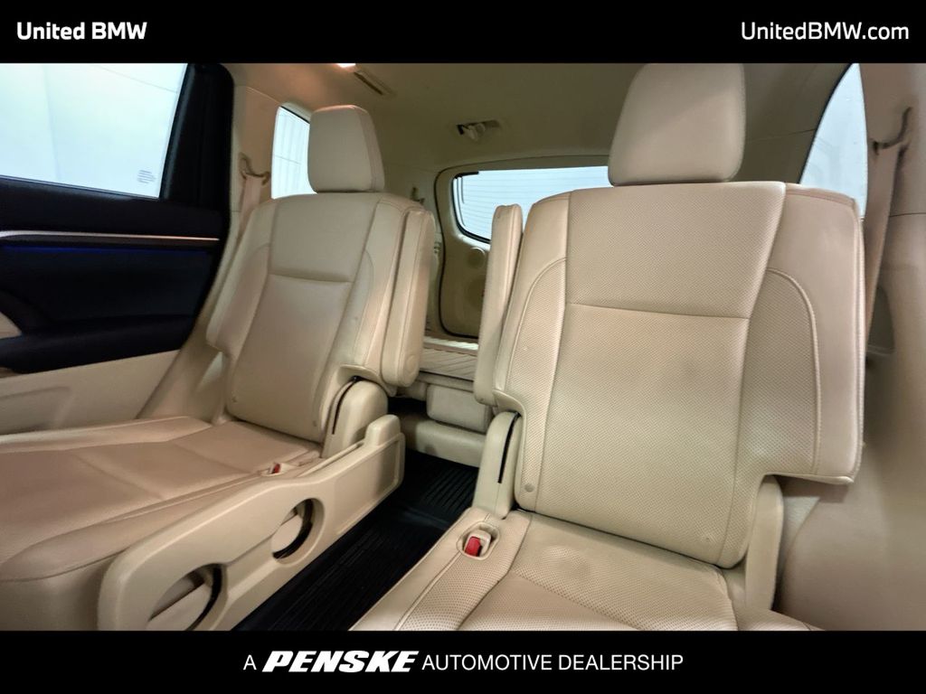 2015 Toyota Highlander Limited 21