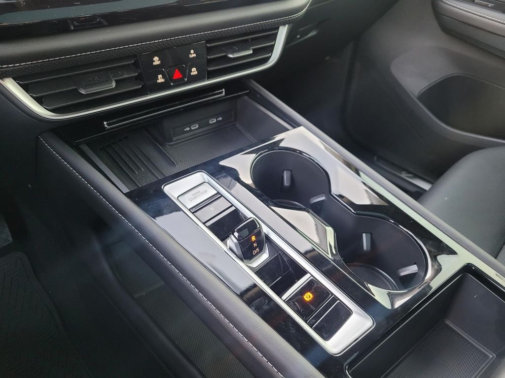 used 2025 Volkswagen Atlas car, priced at $39,980