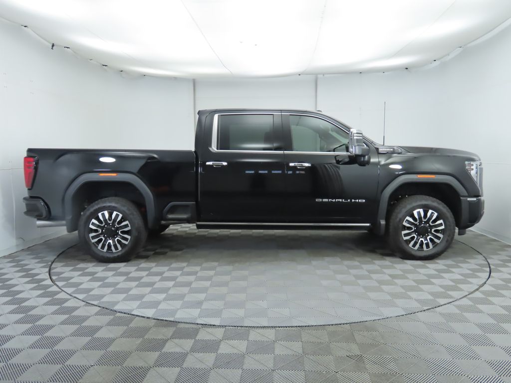 Thumbnail: 2024 GMC Sierra 3500 - 4