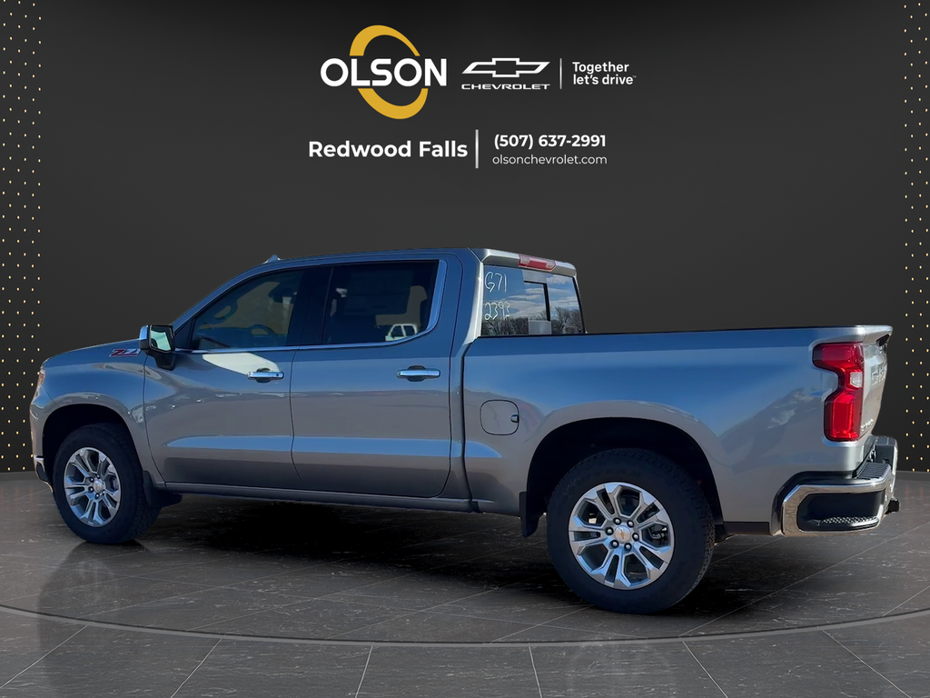 View vehicle photo 5