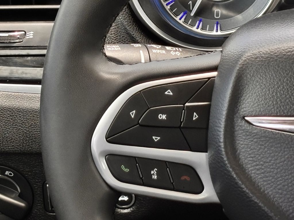 Used Car 2023 Chrysler 300  Touring For Sale Under $30,000 In Corsicana, Texas