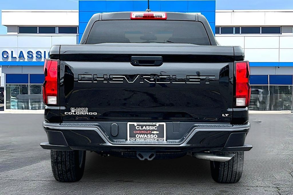 View vehicle photo 6