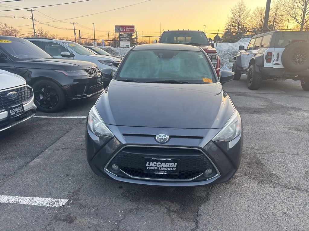 2019 Toyota Yaris L Sedan FWD