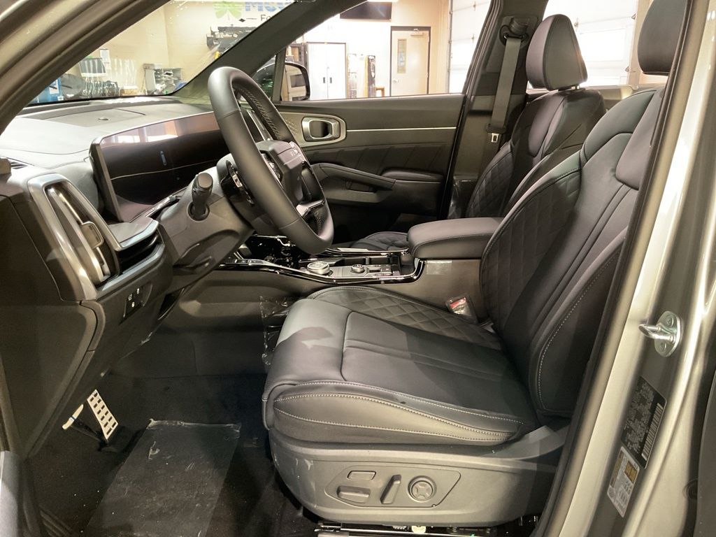 New 2026 Gray Kia SX Prestige image 8