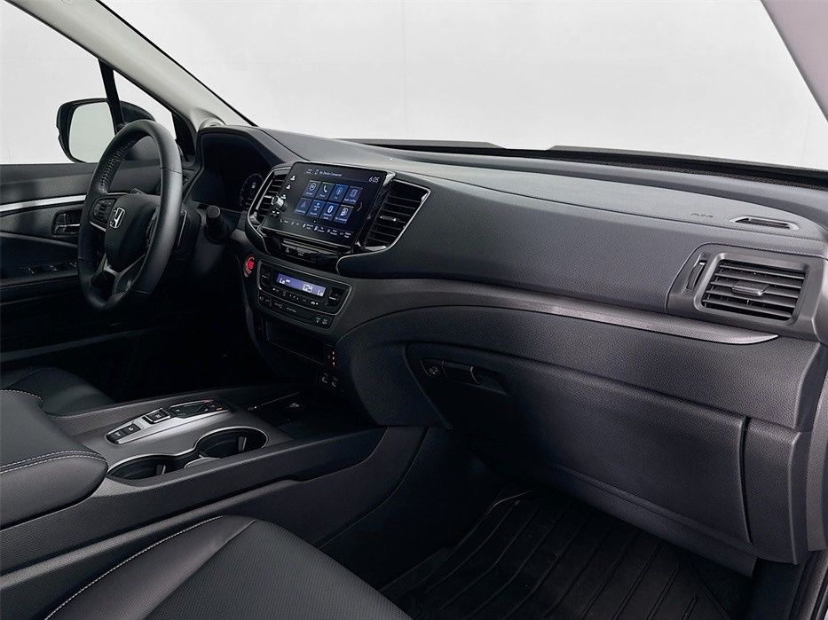 2025 Honda Ridgeline RTL photo