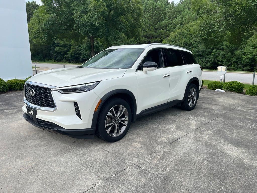 2023 INFINITI QX60 LUXE