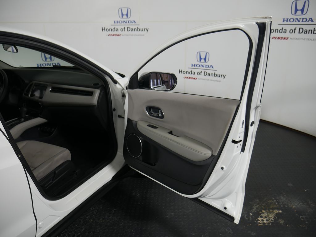 Thumbnail: 2017 Honda HR-V - 7