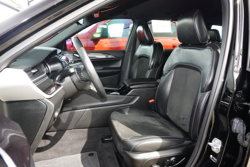 Used Car 2021 Jeep Grand Cherokee L  Altitude For Sale Under $25,000 In Weatherford, Texas