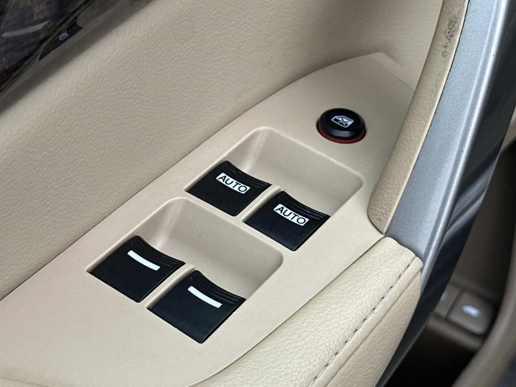 Thumbnail: 2010 Acura MDX - 32