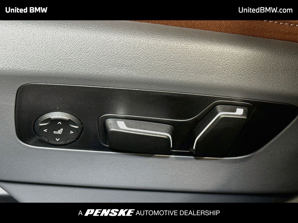 Thumbnail: 2027 BMW 5 Series - 4