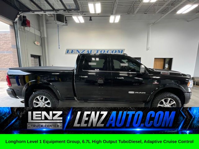 Diamond Black Crystal Pearlcoat 2019 RAM 3500 Pickup Truck Four-Wheel Drive 6-Speed Automatic