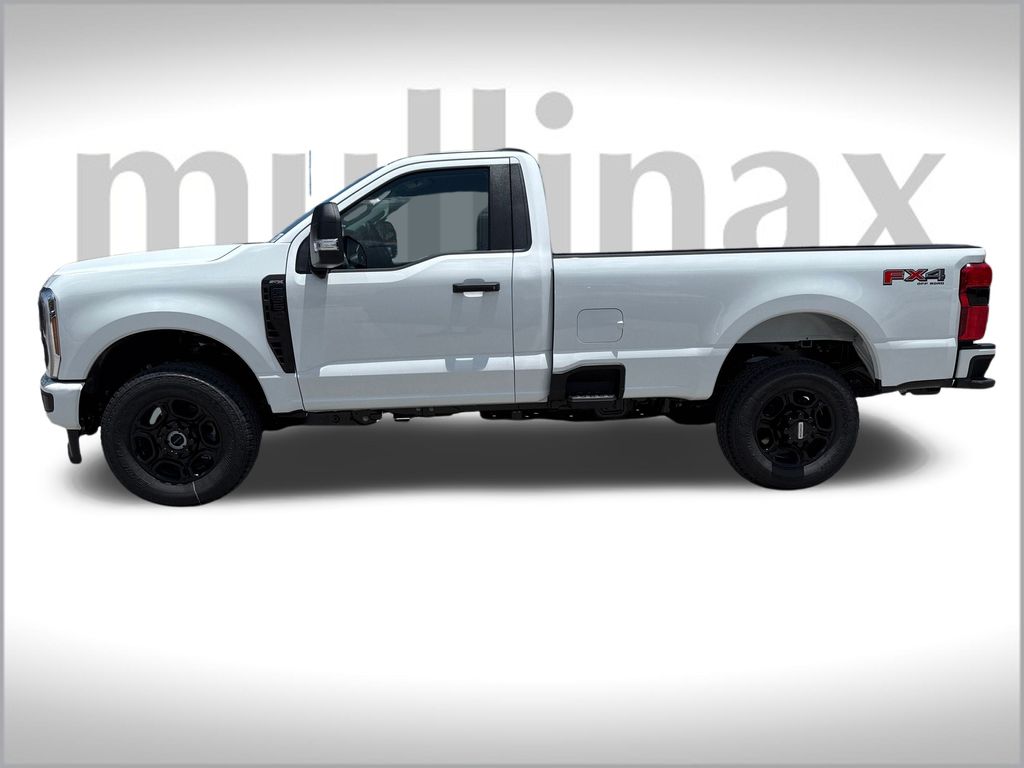 2025 Ford F-350 XL photo 2