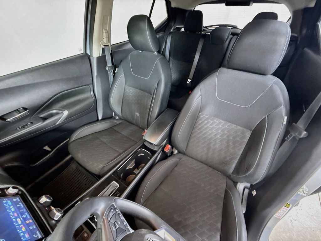 2024 Boulder Gray Pearl Nissan Kicks SV FWD SUV