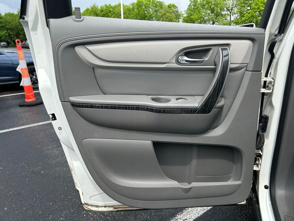 2014 Chevrolet Traverse LTZ 21
