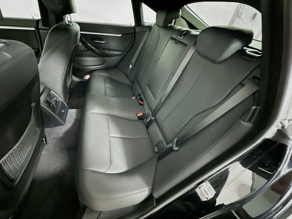 Thumbnail: 2019 BMW 4 Series - 25