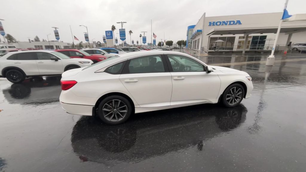 Thumbnail: 2022 Honda Accord - 9