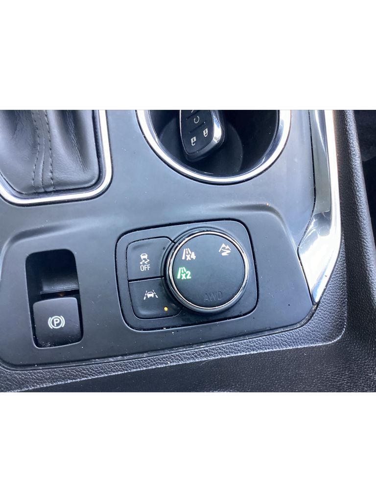 Used 2021 Chevrolet Traverse SUV