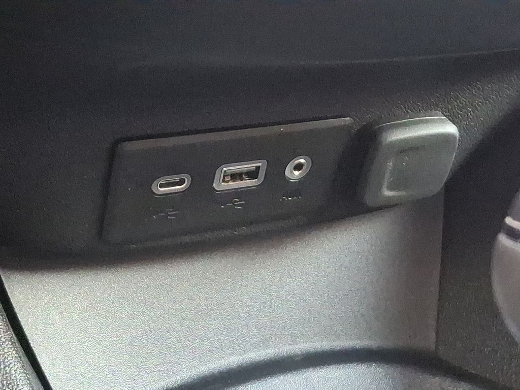 Thumbnail: 2020 Chevrolet Malibu - 22