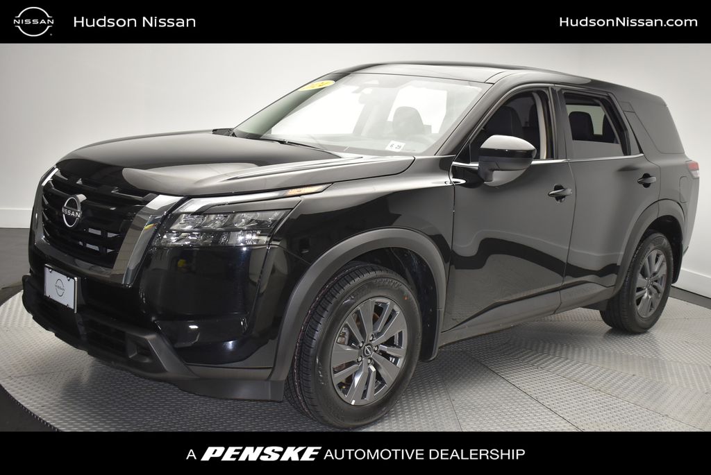Thumbnail: 2024 Nissan Pathfinder - 1