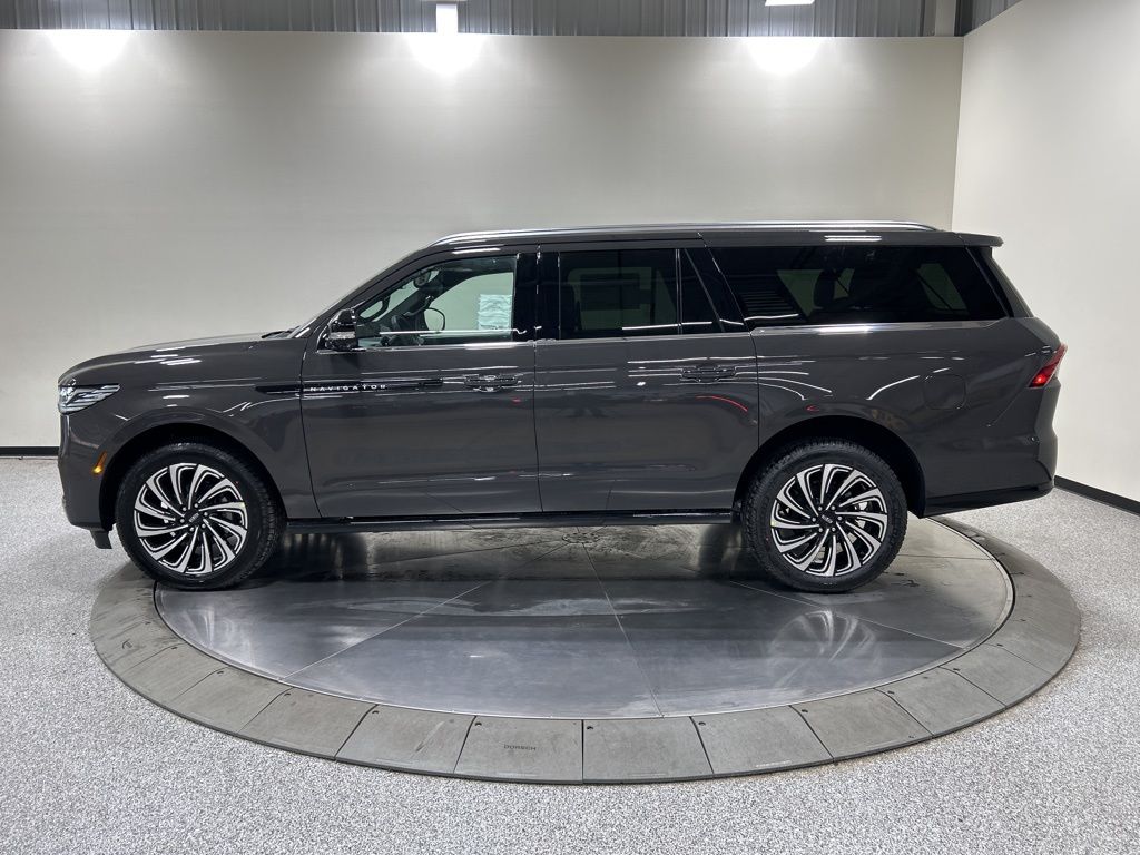 new 2026 Lincoln Navigator L car, priced at $128,975
