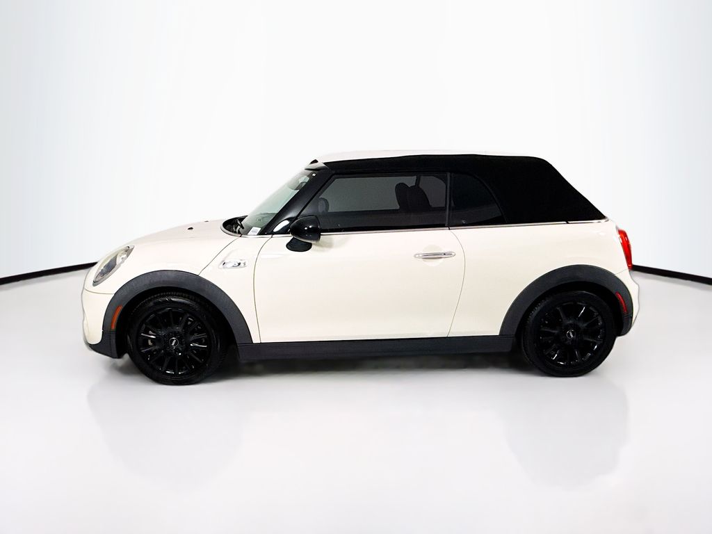 Thumbnail: 2017 MINI Cooper - 16