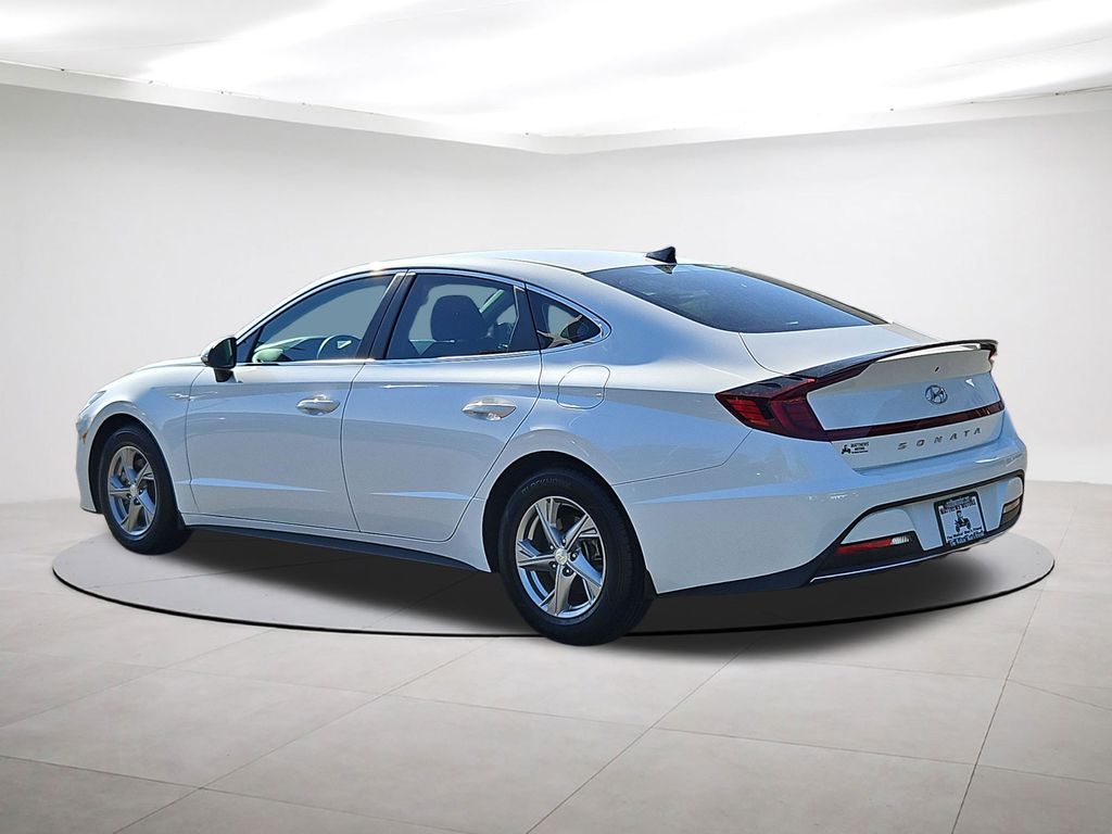 2022 Hyundai Sonata SE - 4