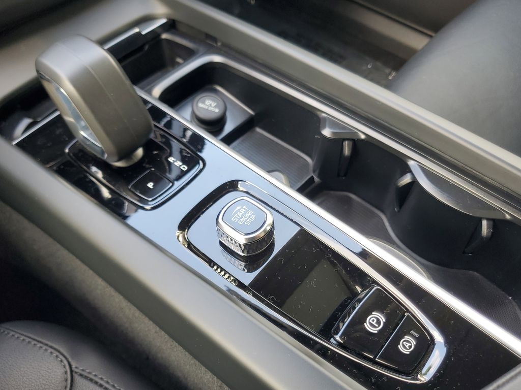 used 2025 Volvo XC60 car, priced at $33,895