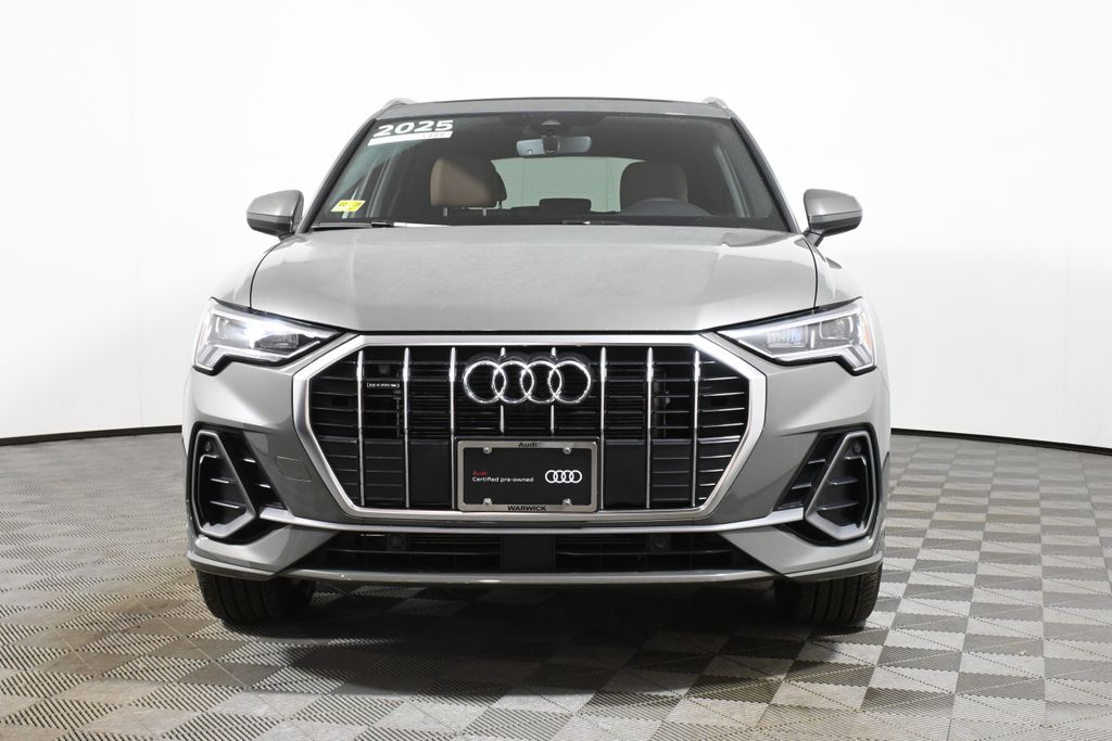 Thumbnail: 2025 Audi Q3 - 10