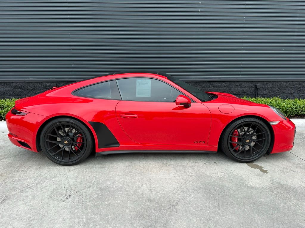 Thumbnail: 2018 Porsche 911 - 8