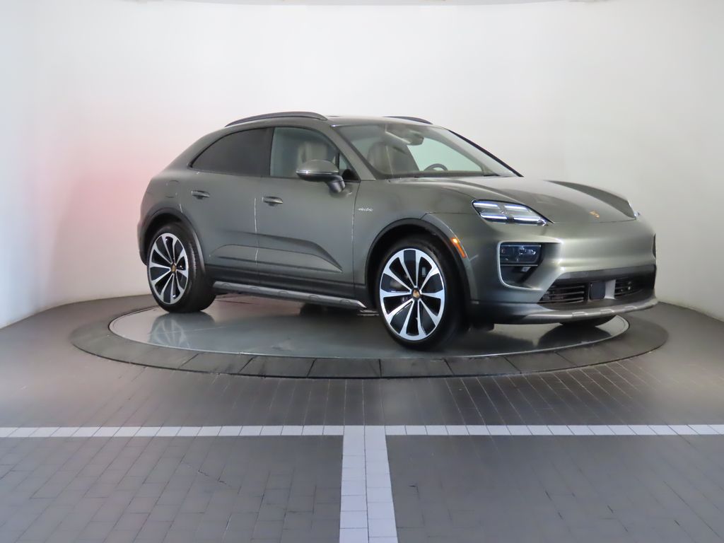 Thumbnail: 2025 Porsche Macan - 9