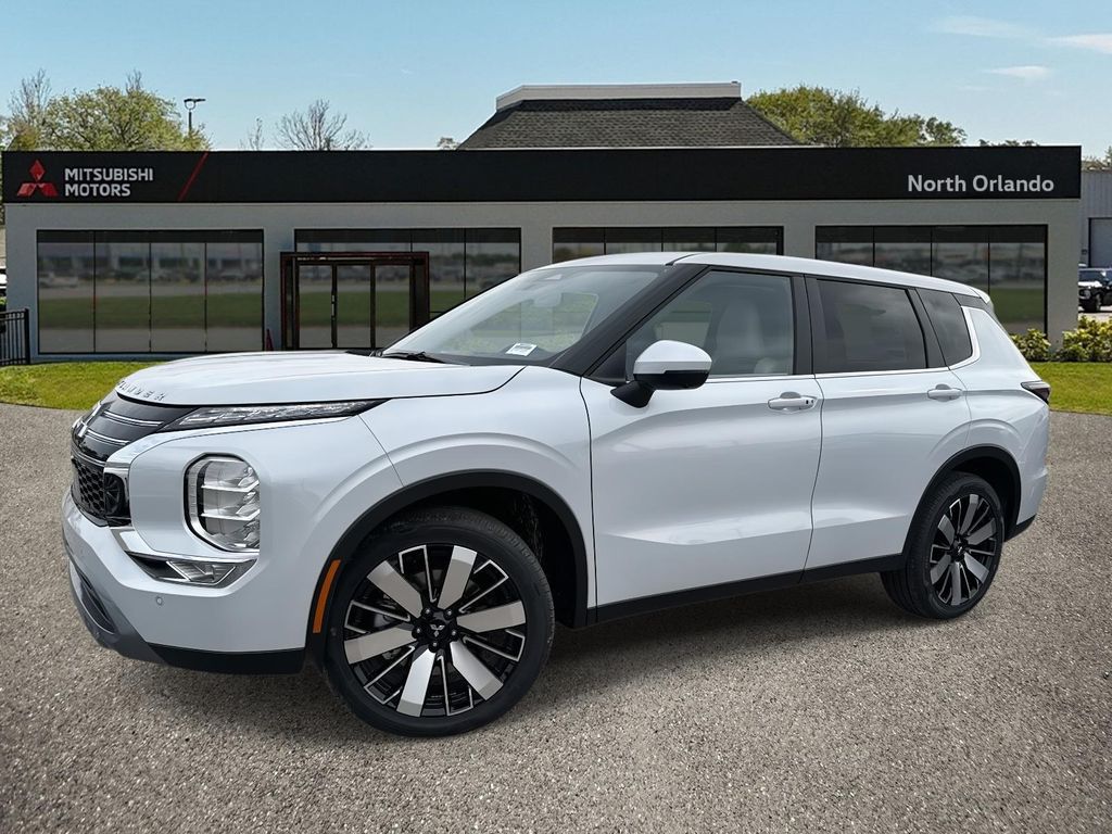 2026 Mitsubishi Outlander SE