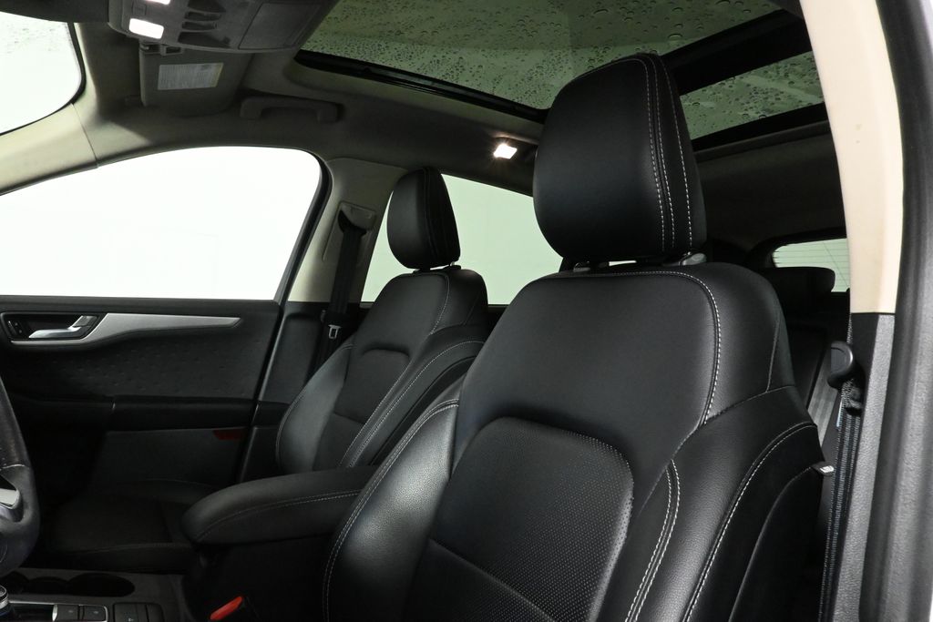 2020 Ford Escape SE Sport Hybrid 17