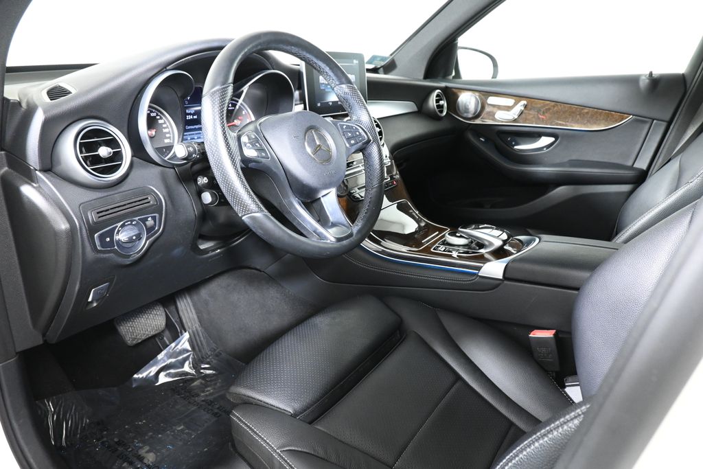 2017 Mercedes-Benz GLC 300 13