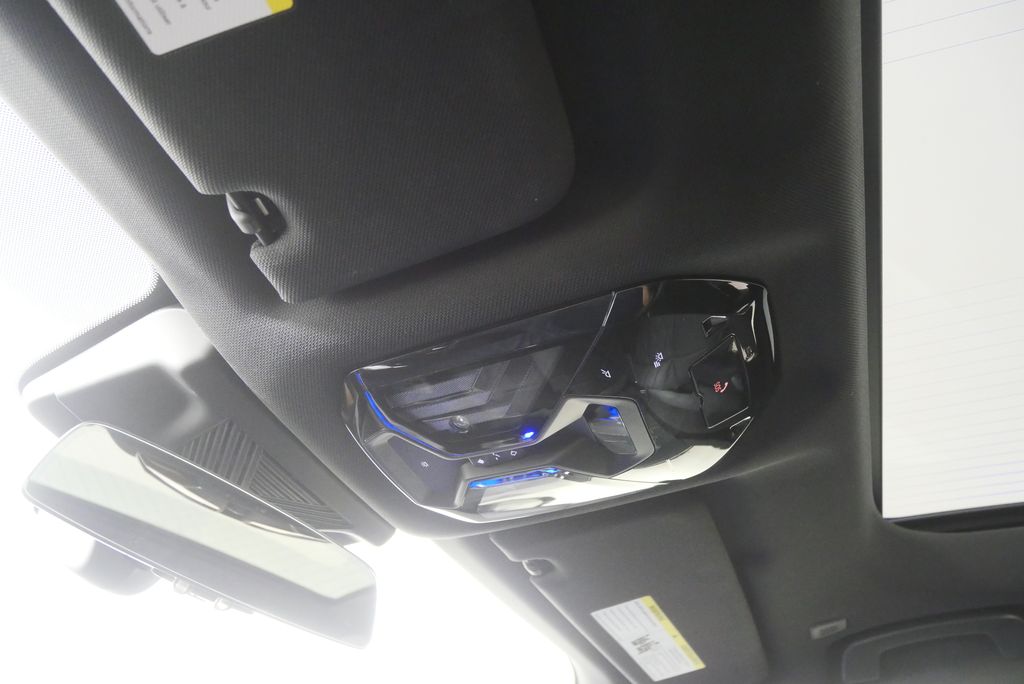 Thumbnail: 2023 BMW 7 Series - 22