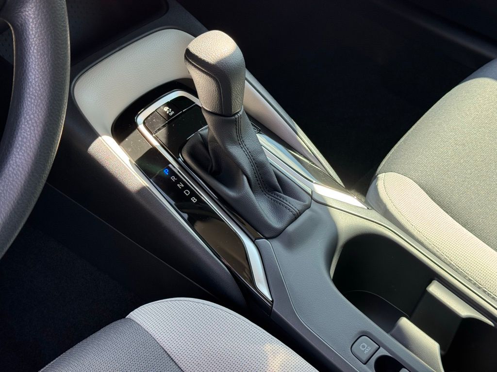 2026 Toyota Corolla LE photo 14