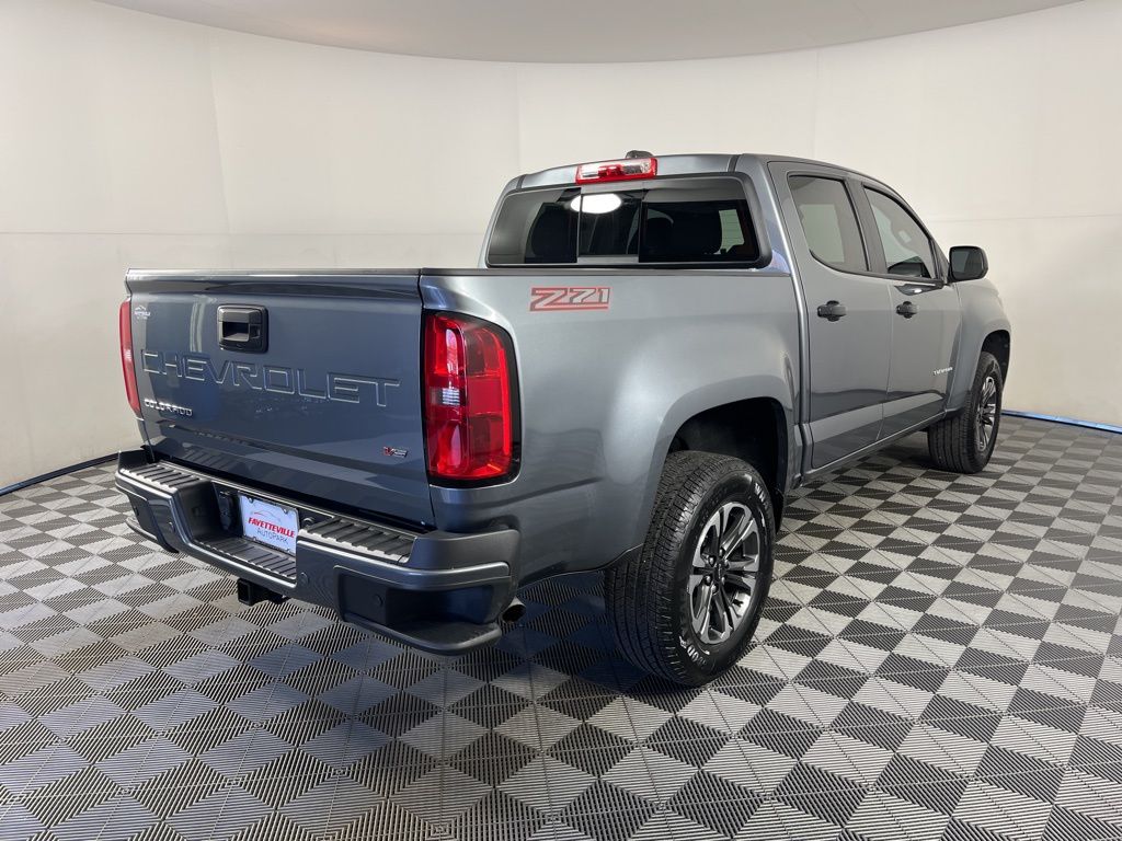 Thumbnail: 2022 Chevrolet Colorado - 14