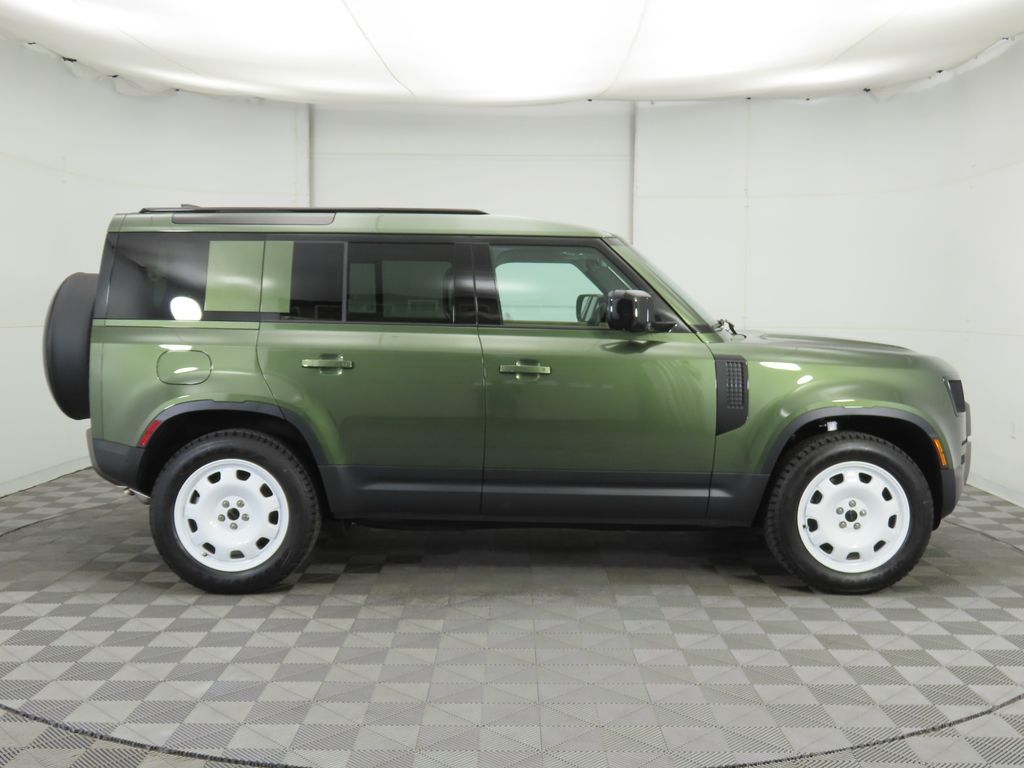 Used 2026 Green Land Rover S image 4