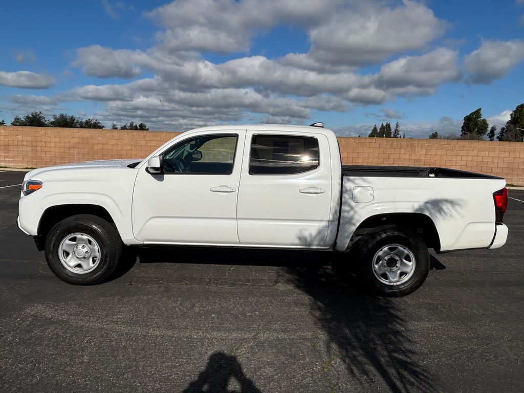 Thumbnail: 2022 Toyota Tacoma - 8