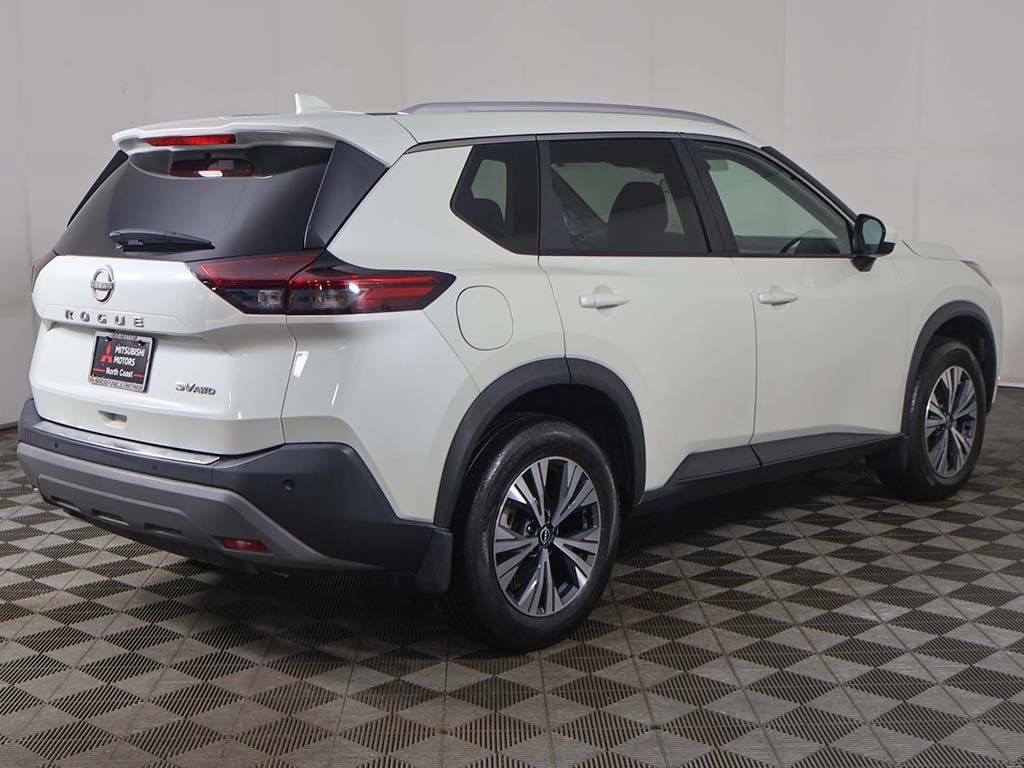 Used 2023 White Nissan SV image 11
