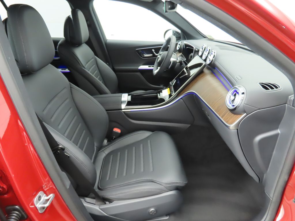 Thumbnail: 2025 Mercedes-Benz GLC - 20